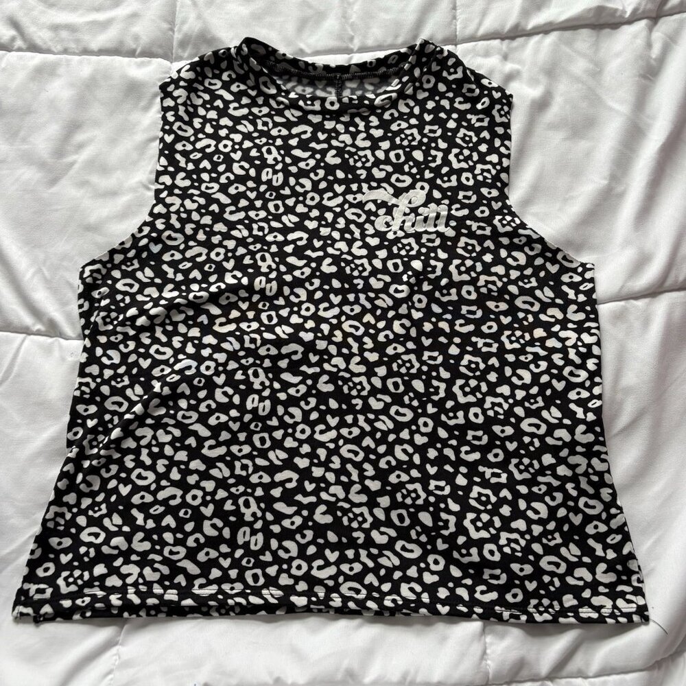 Womans Size Medium White Black Cheetah Print Activewear Outdoor Fleece Lined‎